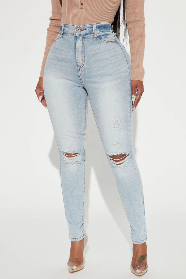 Turn' Heads Booty Lifting Skinny Jeans – Medium Wash