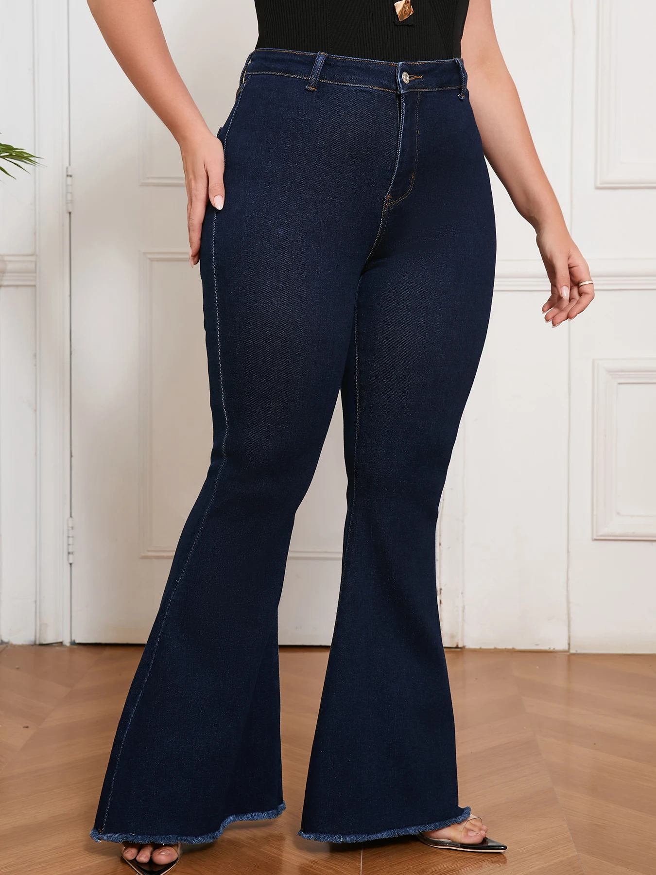 Curvy Fit High Waisted Flared Jeans for Women Plus Size Stretch Denim Pants Elegant Retro Wide Leg Casual Streetwear