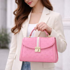 Elegant Black Designer Handbag with Shoulder Strap – Premium Women’s Bag